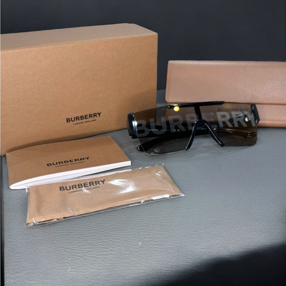 NEW Burberry Logo sunglasses Authentic with box - Unisex - Picture 6 of 12